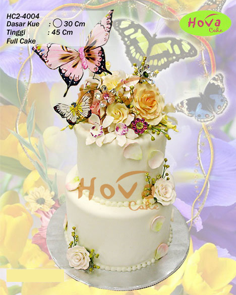 Butterfly on The Flower Garden Wedding Cake untuk 2 Tiered Wedding Cake